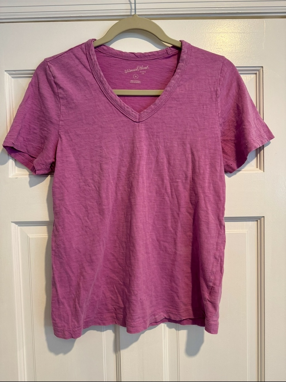 Universal ThreadsWomen's Pink V-Neck Cotton Tee size XS